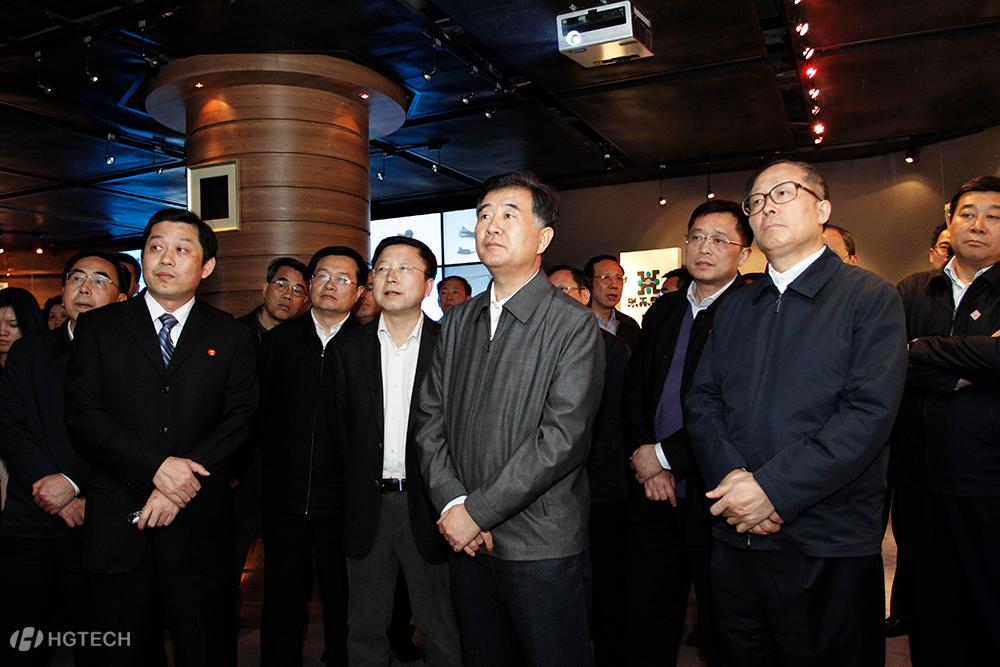 11、2012年4月9日 现任全国政协主席汪洋率团调查必发集团科技.jpg